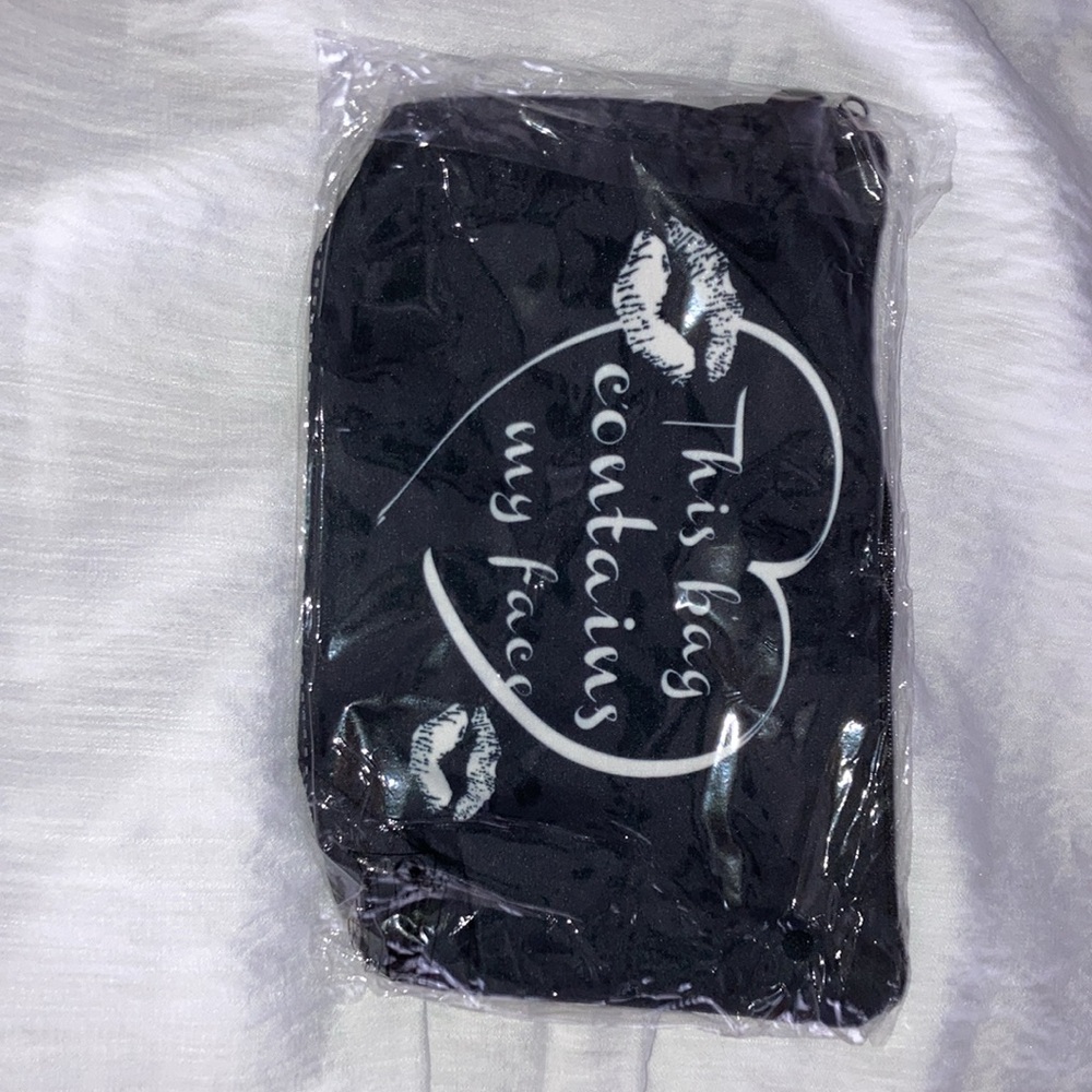 Cosmetic Case Black and White NWOT - Picture 4 of 13